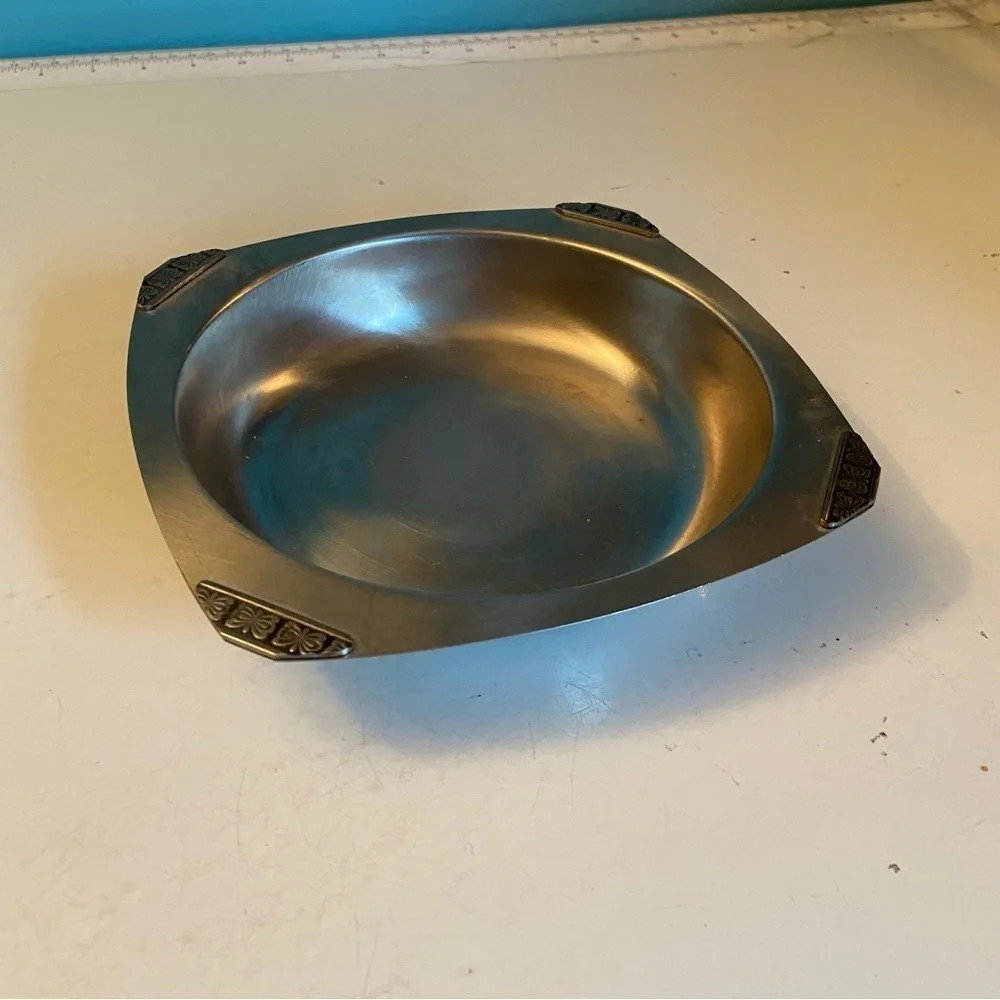 Vintage stainless steel ‎ decorative bowl